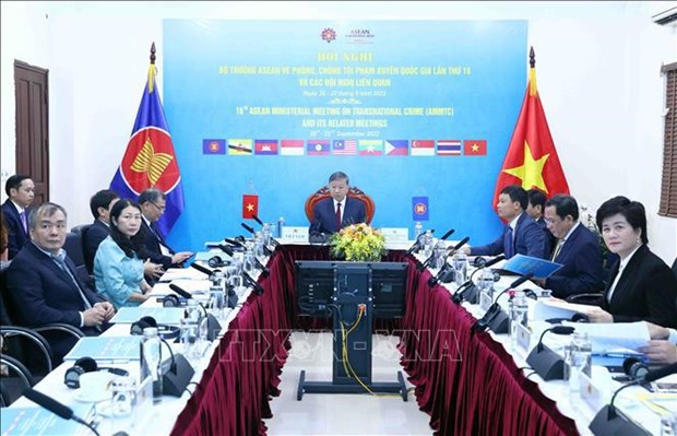 Vietnam vows to support ASEAN efforts to tackle transnational crime hinh anh 1