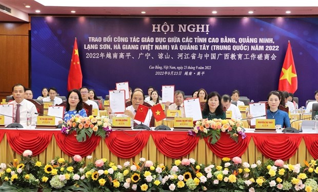 Vietnamese border provinces, China's Guangxi strengthen educational cooperation hinh anh 1