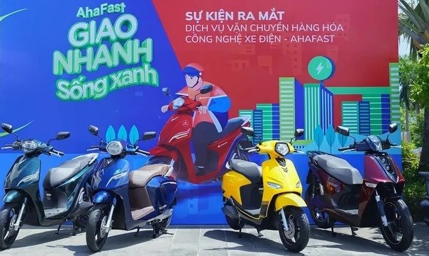 Vinfast, Ahamove launch delivery service using e-bike hinh anh 1