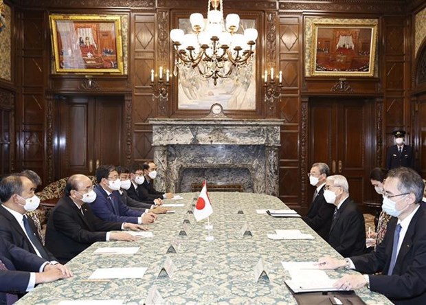 Vietnam’s State leader meets with President of Japan’s House of Councillors hinh anh 1