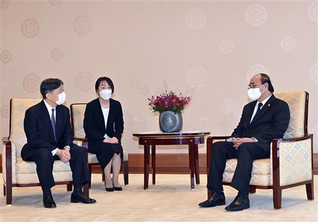 Vietnamese President meets with Japanese Emperor in Tokyo hinh anh 1