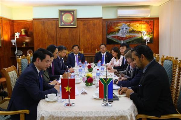Vietnam seeks stronger parliamentary partnership with South Africa hinh anh 1