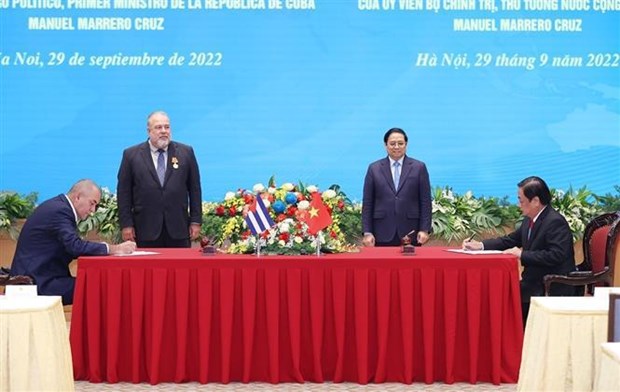 Vietnamese, Cuban Prime Ministers hold talks hinh anh 3