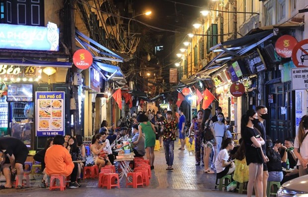 Hospitality providers in Hanoi Old Quarter revive hinh anh 1