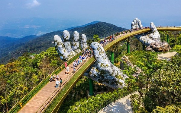 Vietnam’s tourism sector post impressive growth hinh anh 1