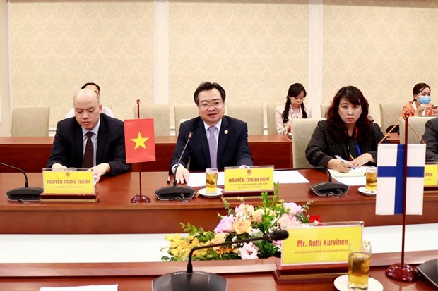 Construction ministry boosts cooperation with Finland hinh anh 2