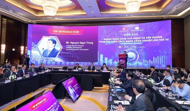 Smart Banking summit underway in Hanoi hinh anh 1