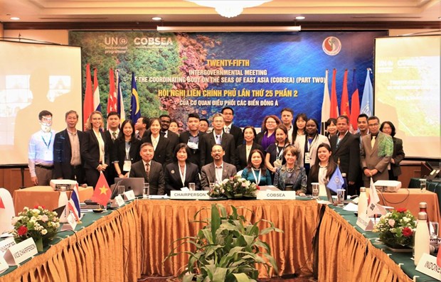 East Sea Asian nations take joint action against marine plastic pollution hinh anh 1