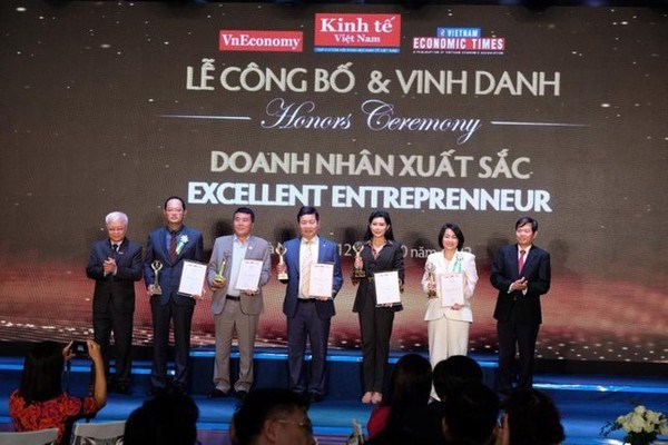 Winners of Vietnamese brand awards 2022 honoured hinh anh 1