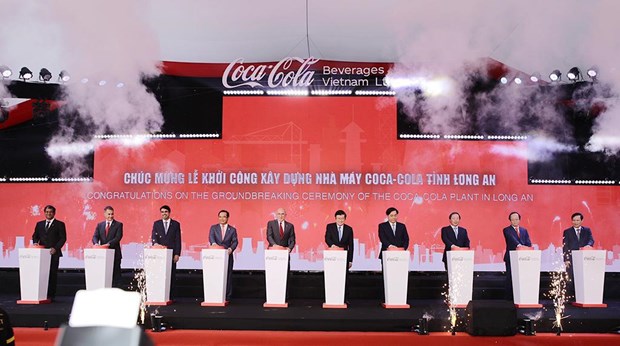 Công việc bắt đầu tại nhà máy lớn nhất của Coca-Cola tại Việt Nam 