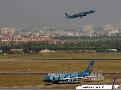 Hanoi-HCM City ranks 4th busiest domestic air routes in 2022 hinh anh 1
