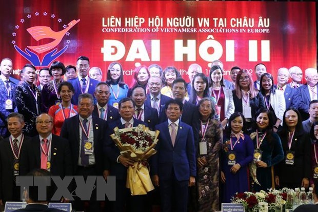 Union of Vietnamese People Associations in Europe holds second congress hinh anh 1