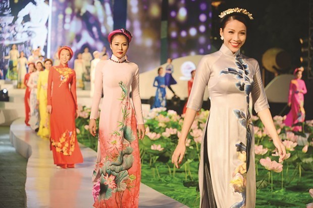 Programme to honour Ao dai's beauty hinh anh 1
