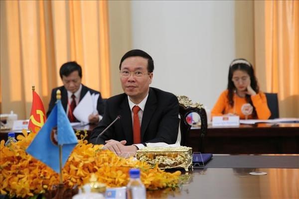 Vietnamese Party delegation visits Cambodia hinh anh 2
