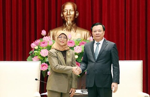 Hanoi eyes stronger cooperation with Singaporean partners hinh anh 1