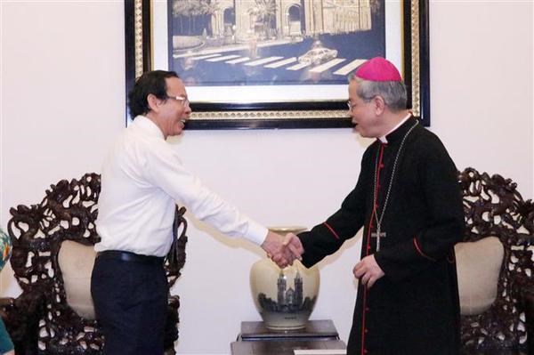 HCM City leader extends congratulations to new President of Catholic Bishops’ Conference hinh anh 1