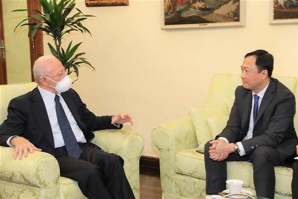 Vietnam seeks stronger partnership with Italy’s Campania region hinh anh 1