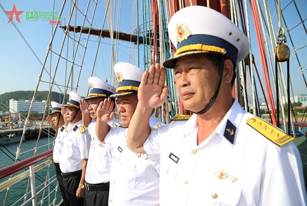 Sailing Ship 286-Le Quy Don completes military diplomatic mission hinh anh 1