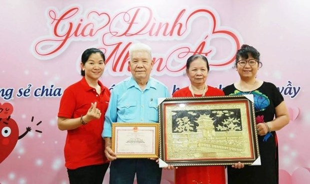 President commends veteran for blood donation mobilisation hinh anh 1