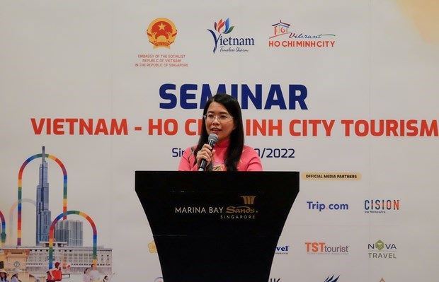 Vietnamese tourism promoted in Singapore hinh anh 1