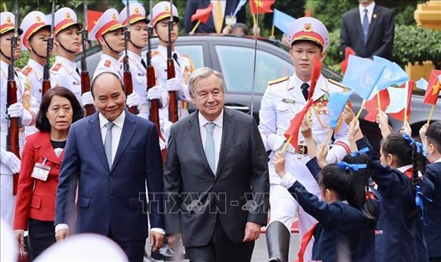 President presides over welcome ceremony for UN Secretary-General hinh anh 1