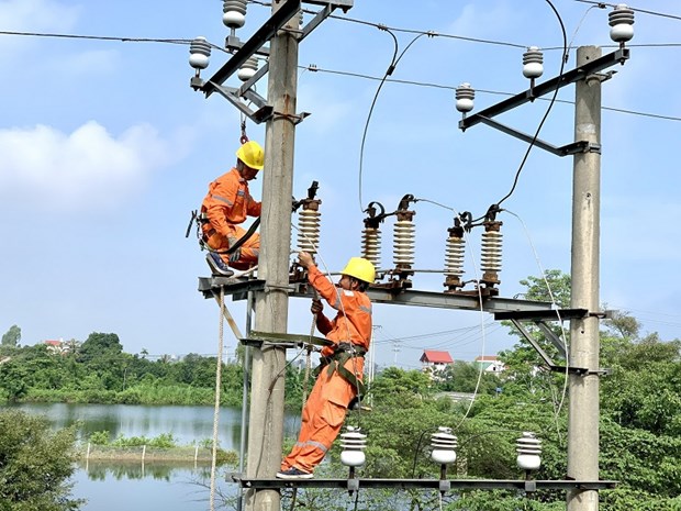 Hung Yen modernises power grid operation, management hinh anh 2