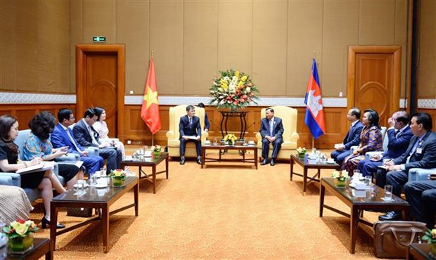 Cambodian leader highly values Viettel's contributions hinh anh 1
