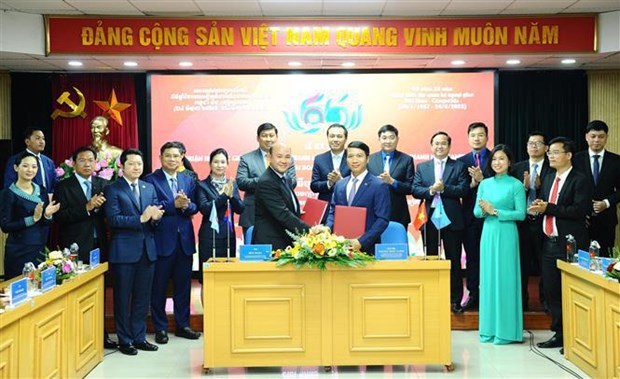 Vietnamese, Cambodian youths enhance cooperation hinh anh 1