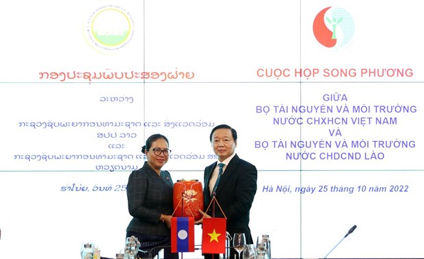 Vietnam, Laos step up cooperation in resources, environment management hinh anh 1