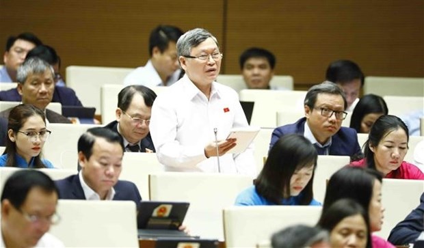 Legislators recommend due attention to income for public sector workers hinh anh 1