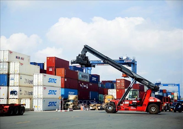 Vietnam posts trade surplus of 9.4 billion USD in 10 months hinh anh 1