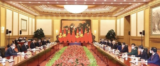 Vietnam gives top priority to developing ties with China: Party leader hinh anh 1