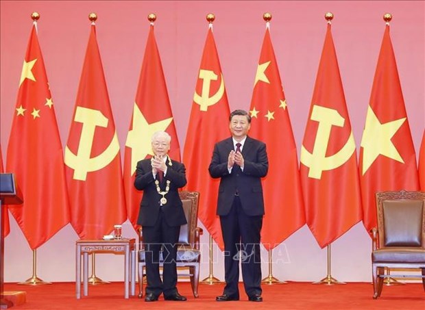 Party General Secretary presented with Friendship Order of China hinh anh 1