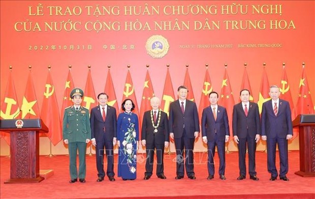 Party General Secretary presented with Friendship Order of China hinh anh 2
