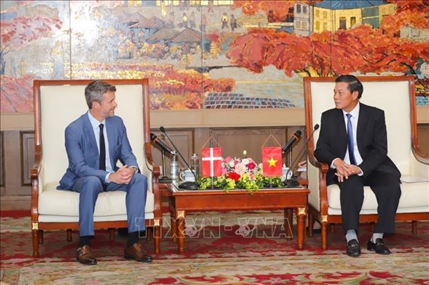 Danish Crown Prince visits Hai Phong to boost energy cooperation hinh anh 1