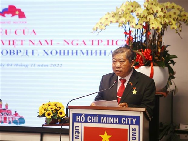 Russian October Revolution marked in HCM City hinh anh 2