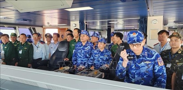 Vietnam, China conduct second joint sea patrol in 2022 hinh anh 2
