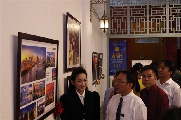 Vietnam Art Photo Contest and Exhibition presents top photography of 2022 hinh anh 1