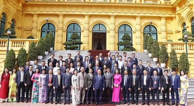 President meets with outstanding young entrepreneurs hinh anh 1