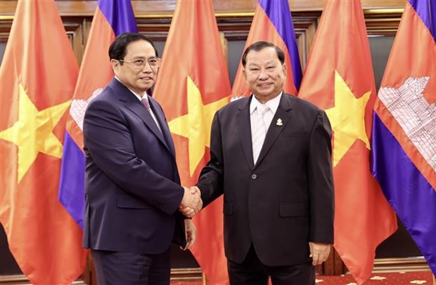 PM Pham Minh Chinh meets Cambodian Senate President hinh anh 1