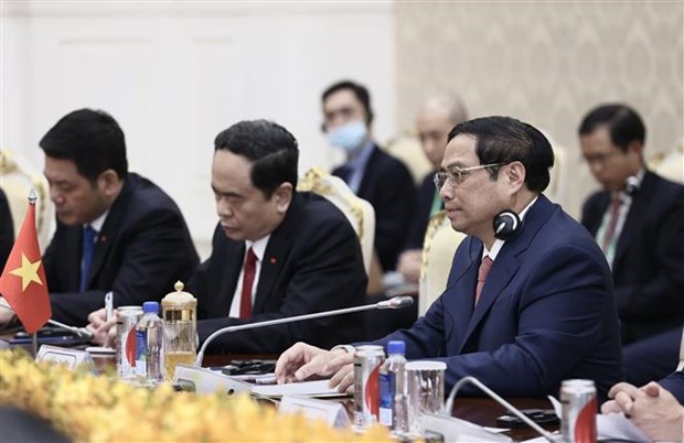 PMs affirms resolve to further enhance Vietnam - Cambodia relations hinh anh 2