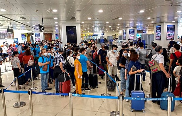 Vietnam’s major air traffic markets predicted to rebound in 2023: VNDIRECT hinh anh 1