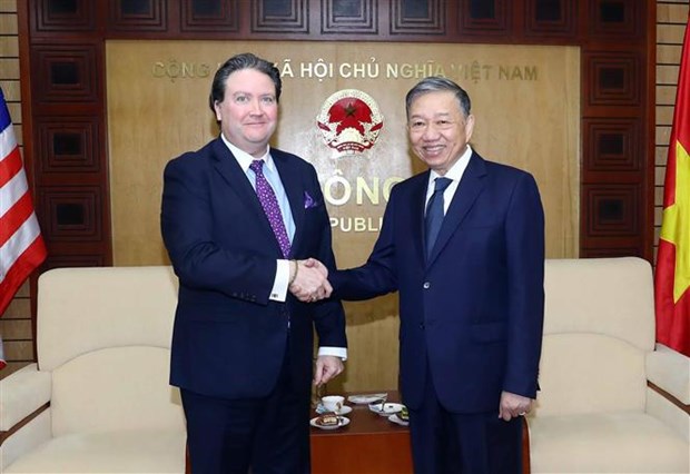 Public security minister receives US ambassador hinh anh 1
