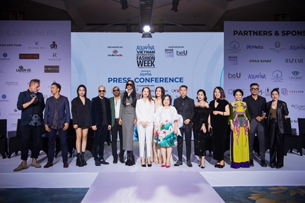 Vietnam International Fashion Week returns to Hanoi hinh anh 1