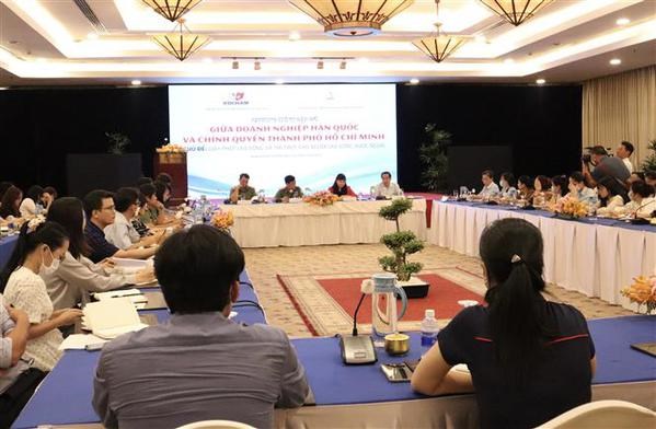 Measures sought to facilitate work permit, visa application for foreign labourers hinh anh 1