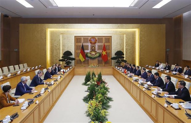 vietnamese prime minister meets with german chancellor hinh anh 2
