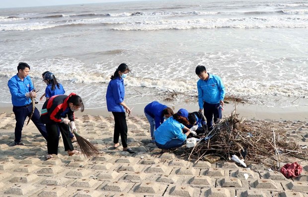 Vietnam, US launch new five-year project to reduce environmental pollution hinh anh 2