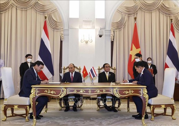 Vietnam, Thailand issue joint statement hinh anh 1
