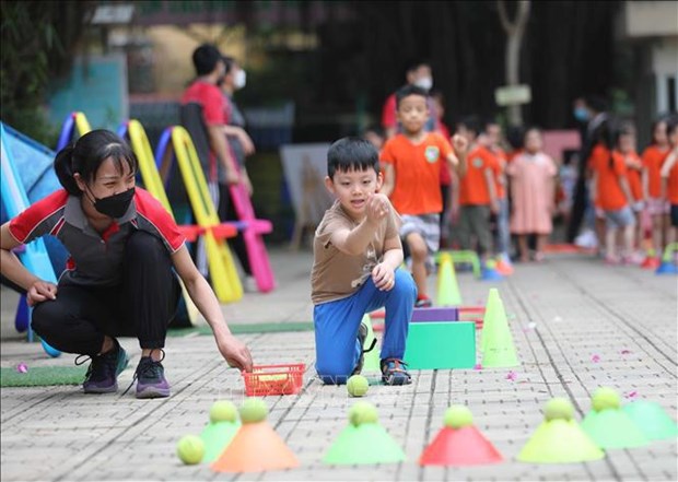 Deputy PM orders building safe, child-friendly living environment hinh anh 2