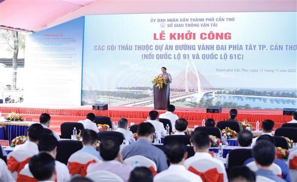 PM breaks ground for Can Tho’s western belt road project hinh anh 2